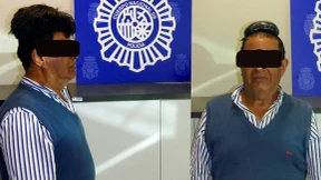 Im Flugzeug mit halbem Kilo Kokain unter dem Toupet