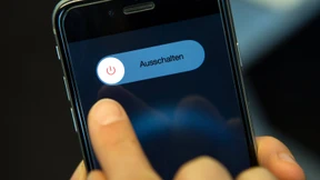 Regierung will Smartphones in Wahlkabinen verbieten
