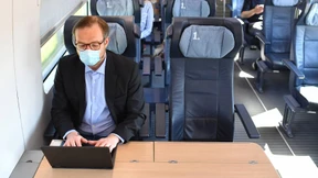 Bund will Mitarbeitern in der Bahn den Nachbarplatz zahlen