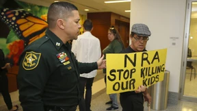 Trauernde fordern schärfere Waffengesetze