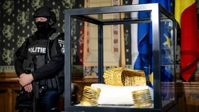 Drei Männer wegen Diebstahls von antikem Goldhelm zu Haft verurteilt