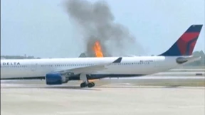 Flugzeug in Orlando nach Triebwerksbrand evakuiert