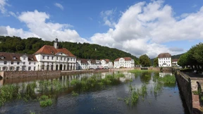 Umstrittene Öffnung von Hafenbecken beginnt