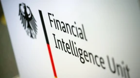 Ermittler durchsuchen Anti-Geldwäsche-Einheit des Zolls in Köln