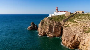 Dunkle Geschichte hinter weißen Mauern