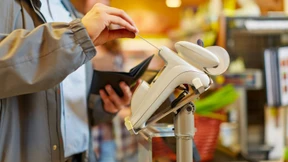 Bargeld aus dem Supermarkt