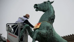 Goldener Keks vor Leibniz-Universität aufgetaucht
