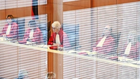 Wie das Innenministerium Beamte bezahlen will