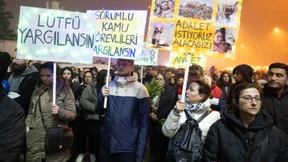 Türkei gedenkt Erdbebenopfern