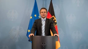 Friedrich will Visumfreiheit von Serben und Mazedoniern aussetzen