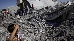 Mindestens 100 Zivilisten bei Luftangriffen getötet