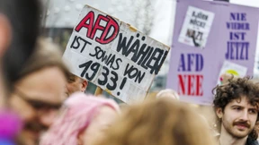 Sitzblockaden üben und Versammlungsrecht vermitteln