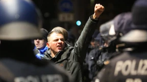Mehr Polizisten als Demonstranten bei Legida