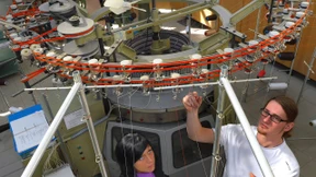 Mit Häkeln und Stricken nichts am Hut