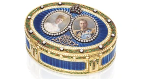 Georg V. auf Elfenbein