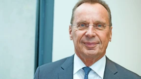 Spendabler Anwalt, ein Tiktok-Star erklärt Frankfurts Geschichte