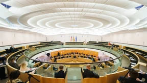 Rohrkrepierer im Hessischen Landtag