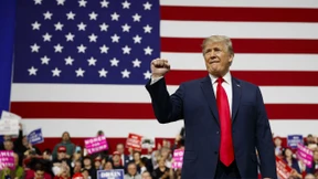 „Wir werden Mercedes Benz und BMW mit Zöllen belegen“