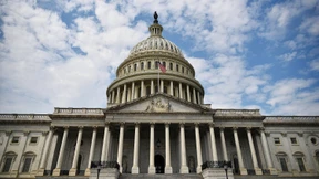 Wie funktioniert eine Amtsenthebung?