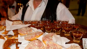 Sorgloser Umgang mit Mett