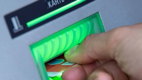 40 Prozent der Bankkunden zahlen zu hohe Gebühren