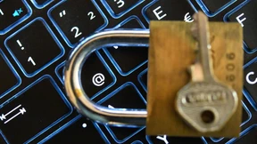 Bekomme ich Schadensersatz bei verspäteter Datenauskunft?