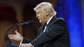 Trump lobt seine umstrittene Zollpolitik