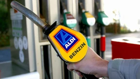Aldi eröffnet erste Tankstellen