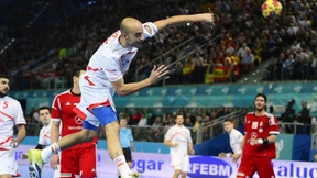 Starke Gastgeber - Spanien marschiert