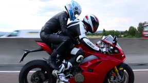 Hinten drauf bei 200 km/h