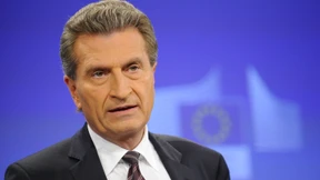 Oettinger: Athen braucht zweistellige Milliarden-Summe