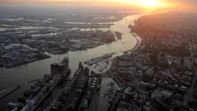 Neue Hürde für Vertiefung der Elbe
