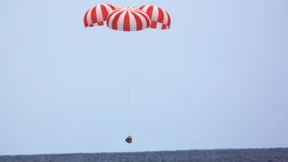 Der Drache landet im Pazifik  