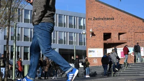 Personalaufbau beim Staat stützt Arbeitsmarkt