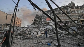 Israel zerstört Hochhaus in Gaza, Raketenalarm in Tel Aviv