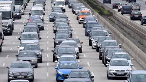 Hessens Autofahrer stehen länger im Stau