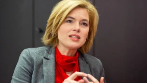 „Erneuerung nicht durch Revolution“