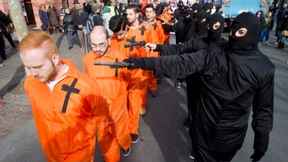 Schauriges Stück, friedlicher Protest