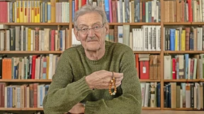 Unermüdlich im Bergwerk der Sprache