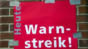 500 Logistiker demonstrieren für höhere Gehälter