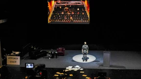 Die Zuschauer gehen auf die Bühne