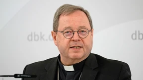 Bietet dem Papst die Stirn