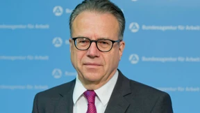 Kanzlerin macht BA-Chef Weise zum Flüchtlingsmanager