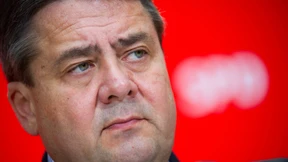 Gabriel weit abgeschlagen hinter Merkel