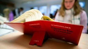 Das Eigentor der juristischen Fakultäten