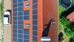 Solaranlage plus Speicher bringen dem Stromnetz wenig