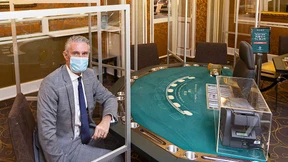 Mit Maske am Roulettetisch