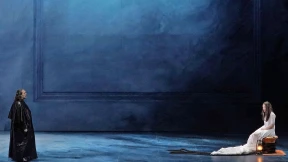 Die weiße Frau am Meer