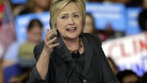 Clintons Schicksal liegt in den Händen des FBI