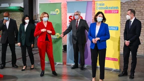 Rot-gelb-grüne Harmonie um Malu Dreyer